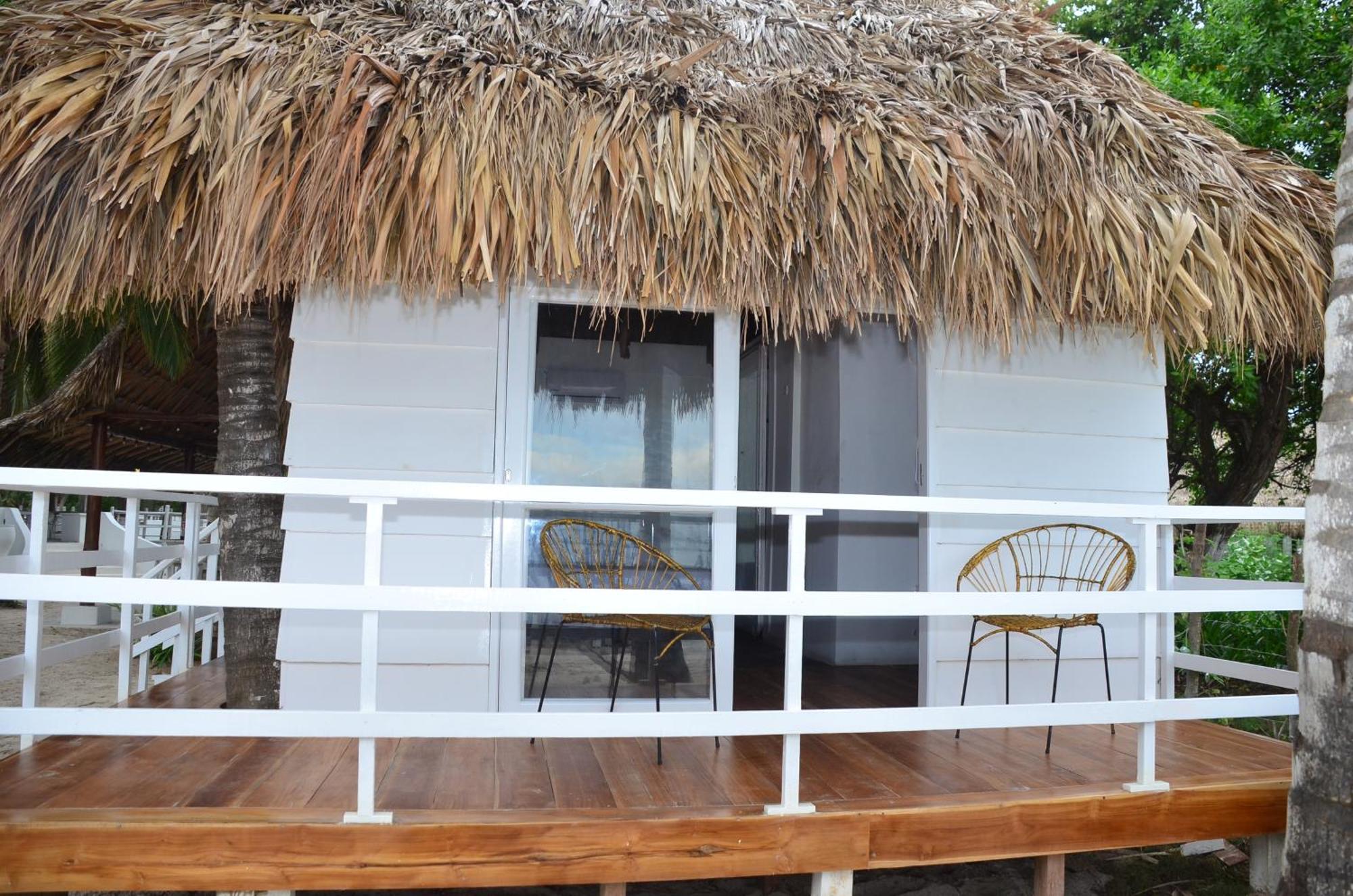 Marine Beach Club & Hotel By Tequendama Tierra Bomba Exterior photo
